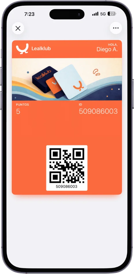Tarjeta de puntos de Lealklub guardada en Apple Wallet, con su saldo y su QR